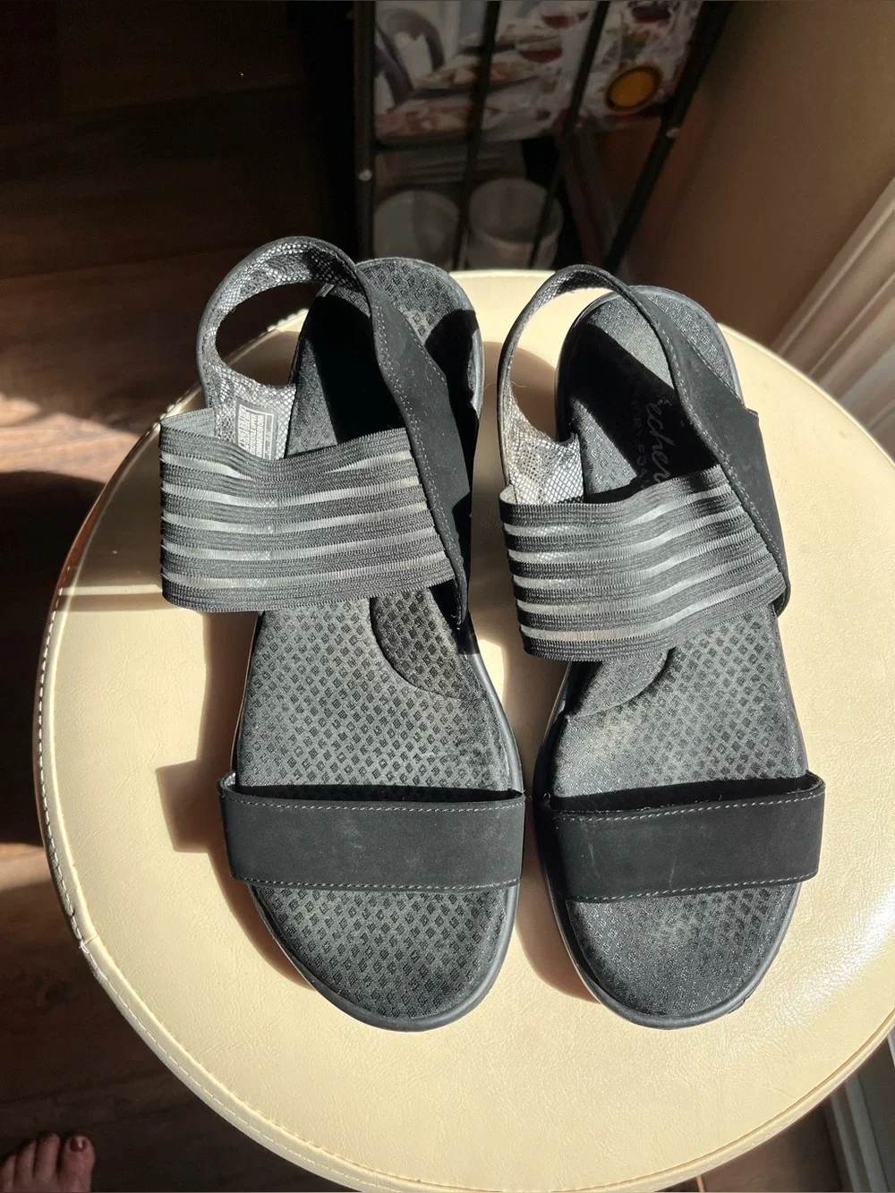 Sketchers Memory foam Black Wedge Heel Sandals! Very comfy and Cute! Size 9!
